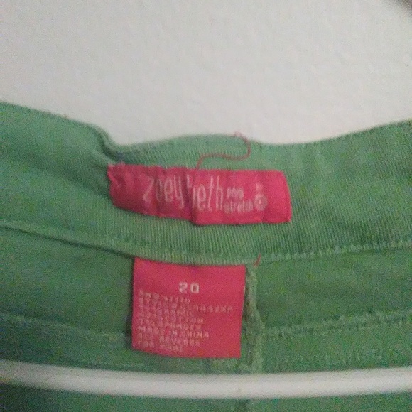 Capris - Picture 3 of 3